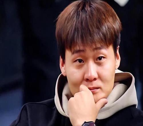 萨里对西蒙,尼足球哲学,致以崇敬之,开云体育,开云体育官网,开云体育app,开云体育平台,KAIYUN,SPORTS,kaiyun登录入口