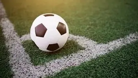 “枪林弹雨下意外哑火！利物浦创600场英超首度无射正纪录！”